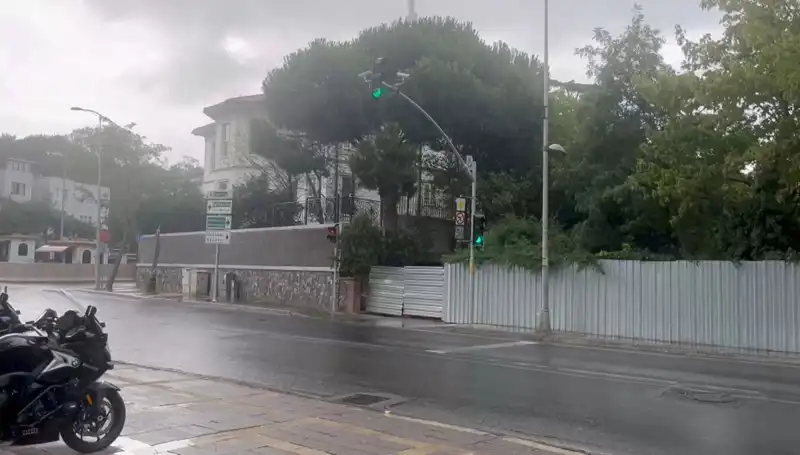 İstanbul'da Sağanak Yağış: Hava Durumu ve Etkileri