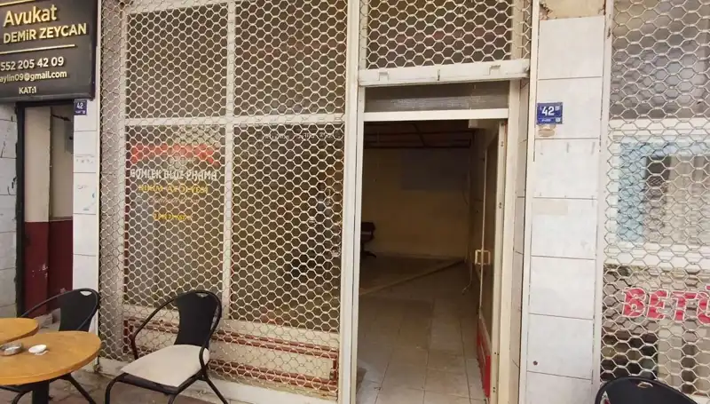 Yarım Asırlık Dükkanın Sessizliği: Tarih, Anılar ve İsimler
