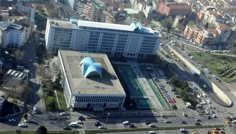 İBB Soruşturmasında Kritik "Enderun" WhatsApp Grubu Mesajları Gündemde