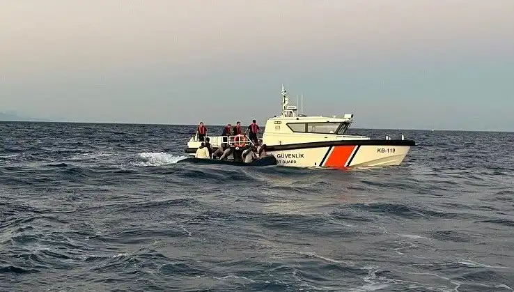 Ayvacık Açıklarında 17 Göçmen Kurtarıldı: Yeni Bir Yerleşim Umudu mu?