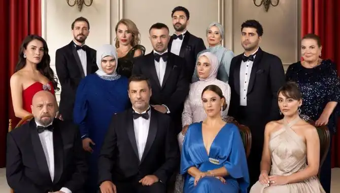 Kızılcık Şerbeti Yeni Sezon İlk Bölüm Tarihiyle Dikkatleri Üzerine Topluyor